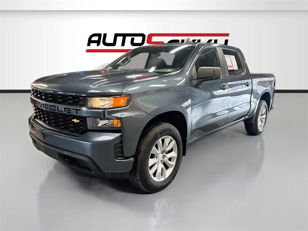 Used 2019 Chevrolet Silverado 1500 Custom w/ Custom Value Package image 3