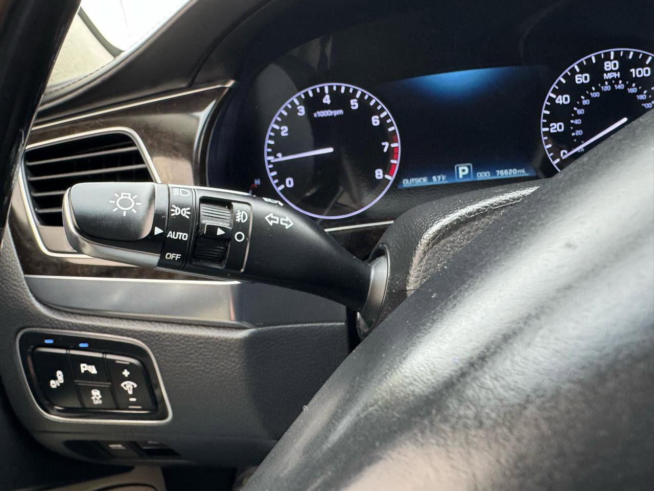 Used 2016 Hyundai Equus Signature image 28