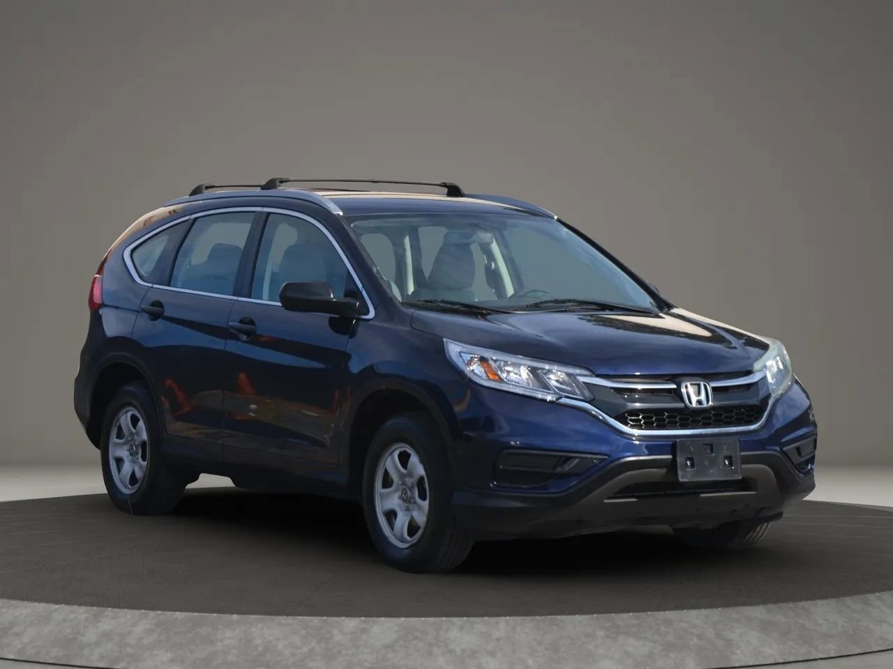 Used 2015 Honda CR-V LX image 3