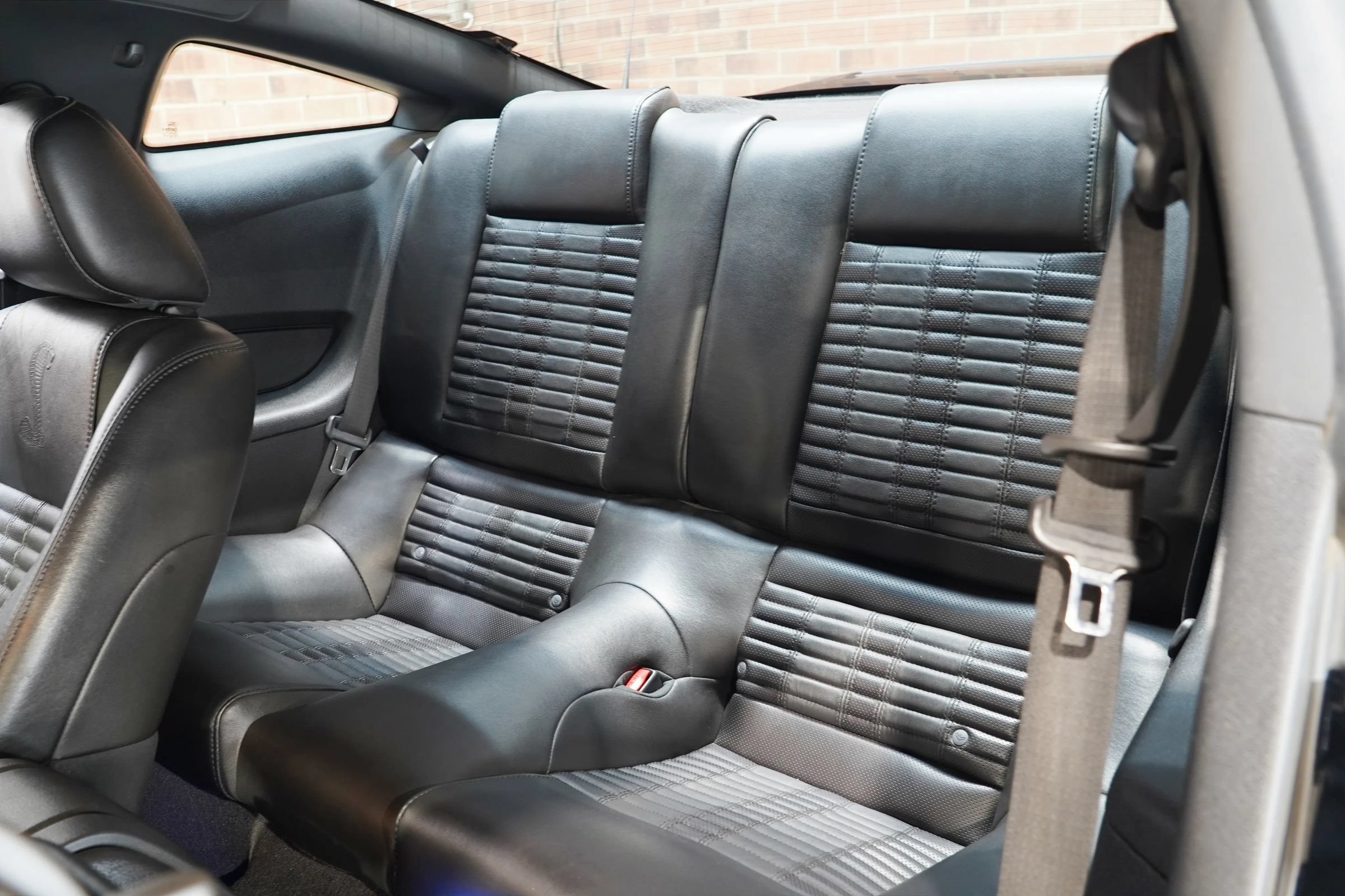 Used 2010 Ford Mustang Shelby GT500 RWD image 44