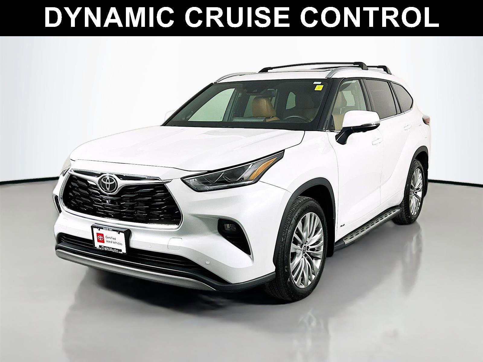Used 2025 Toyota Highlander Platinum image 4