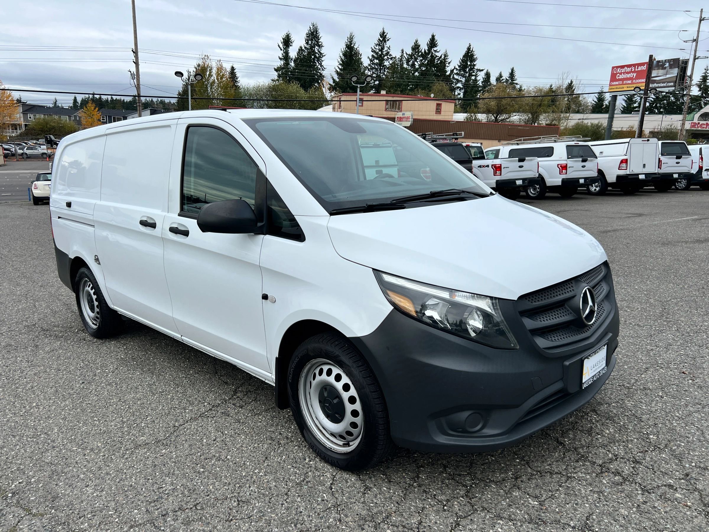 Used 2019 Mercedes-Benz Metris Standard WB Van 3D image 3