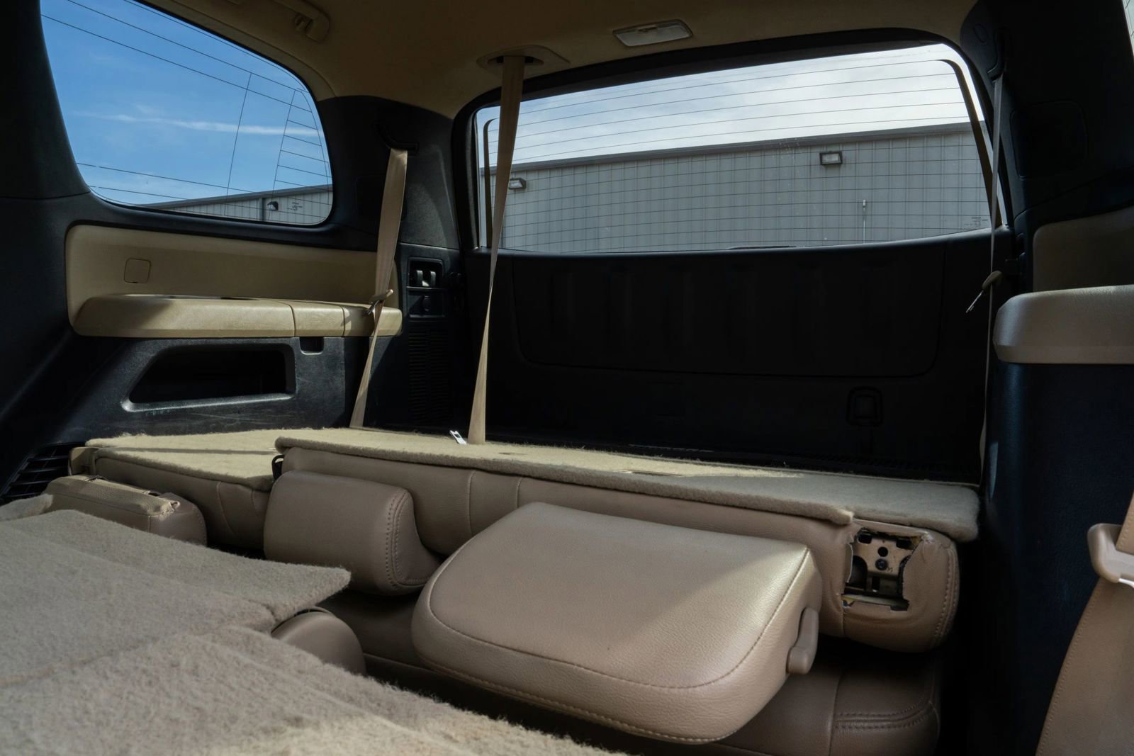 Used 2014 Toyota Sequoia SR5 RWD image 18