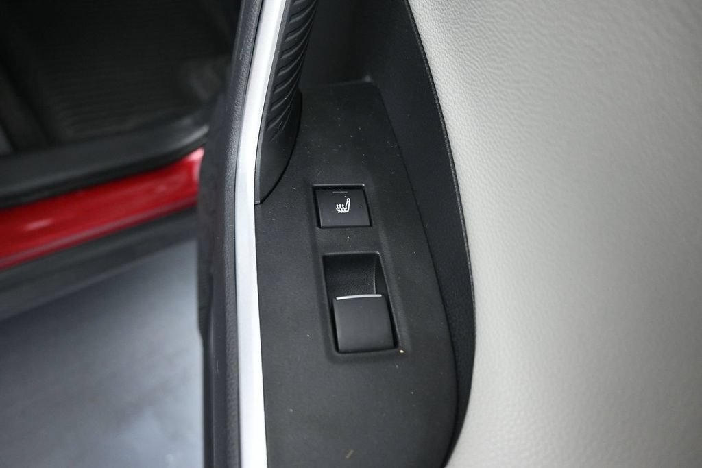 Used 2019 Toyota RAV4 Limited w/ Cold Weather Package AWD/4WD image 22