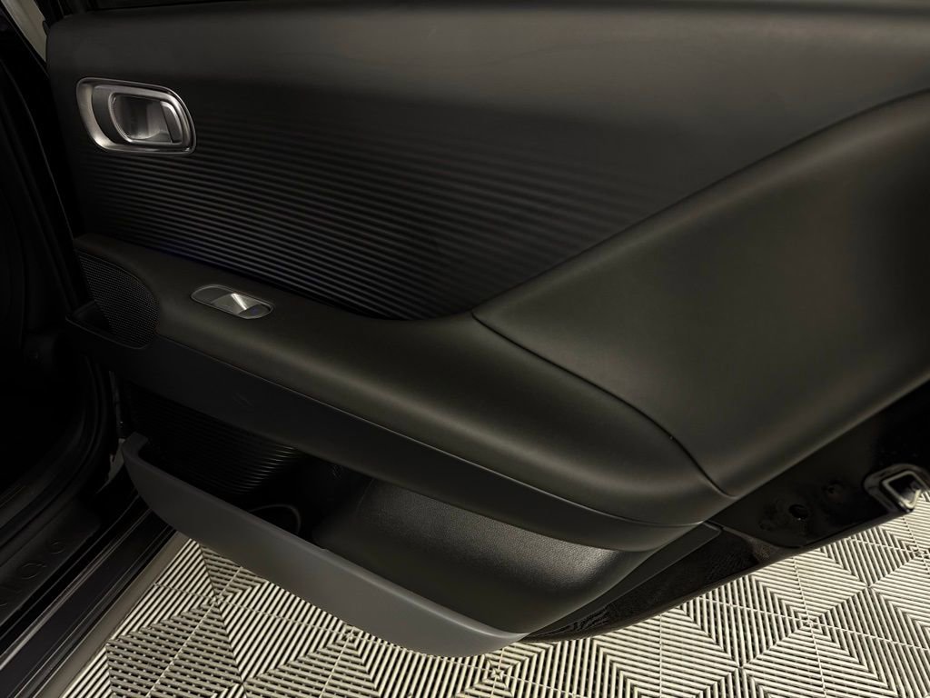 Used 2025 Hyundai Ioniq 6 SEL image 35