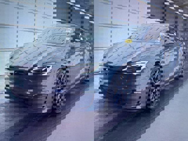 Used 2021 Tesla Model S Plaid image 2