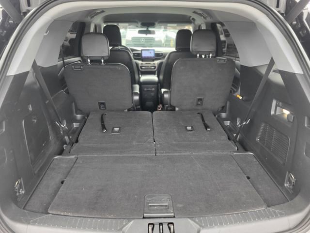 Certified 2022 Ford Explorer XLT w/ Equipment Group 202A image 6