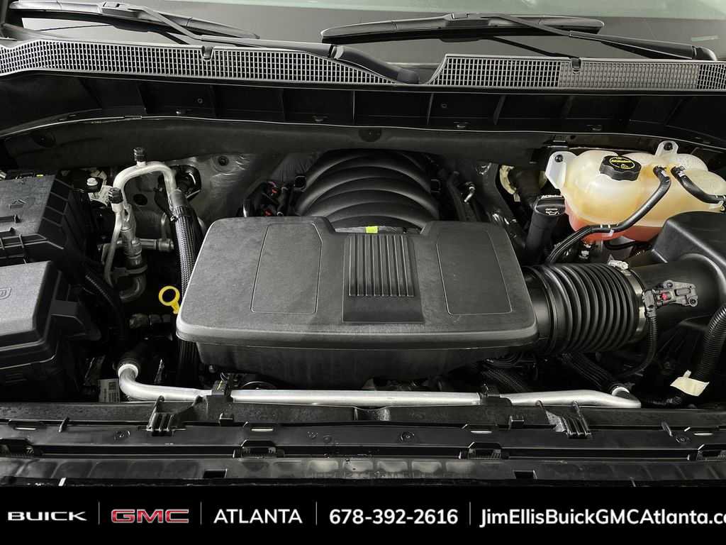 Used 2025 Chevrolet Silverado 1500 LT image 29