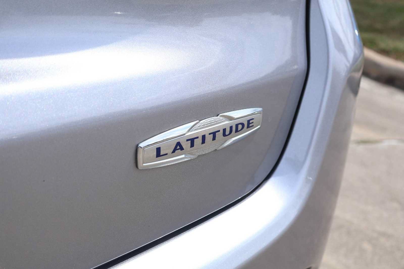 Used 2019 Jeep Compass Latitude w/ Popular Equipment Group FWD image 7