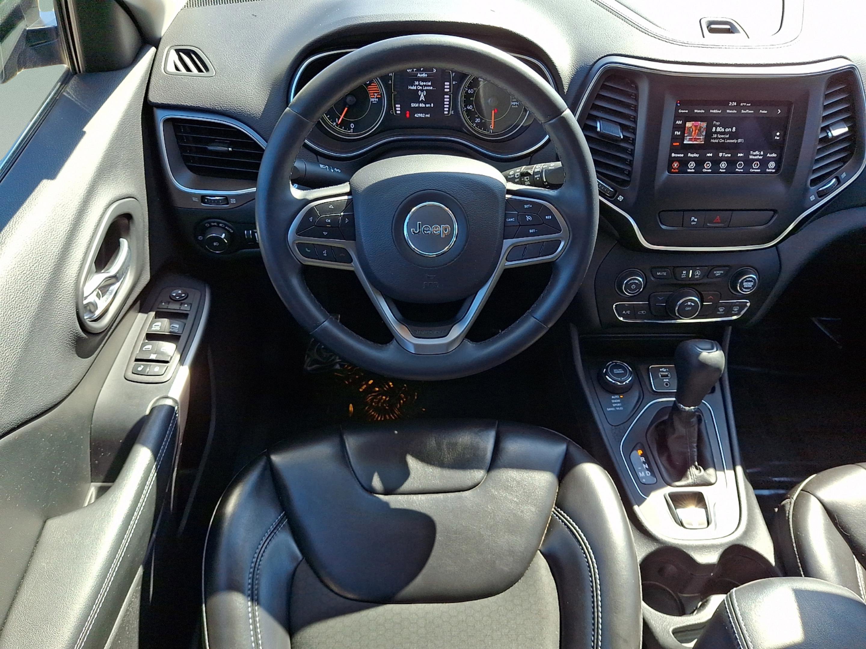 Certified 2019 Jeep Cherokee Latitude Plus image 11