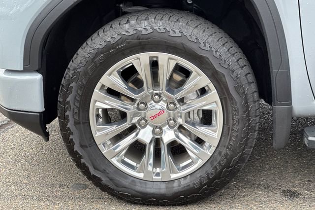 Used 2025 GMC Sierra 1500 Denali AWD/4WD image 47