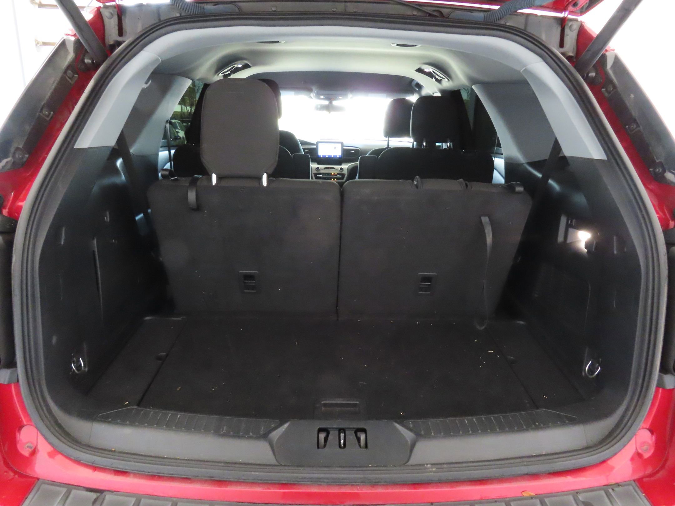 Used 2022 Ford Explorer XLT image 24