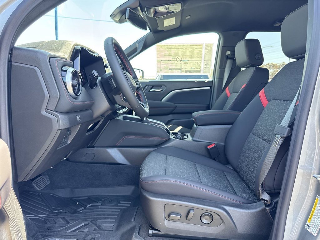 New 2026 Chevrolet Colorado Z71 w/ Technology Package AWD/4WD image 22