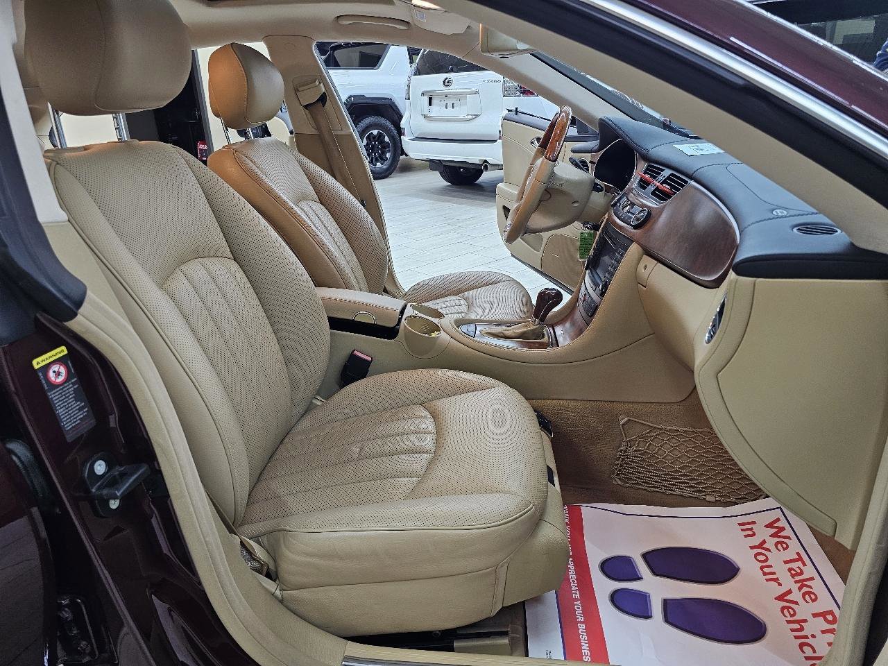 Used 2006 Mercedes-Benz CLS 500 w/ Premium Pkg image 21