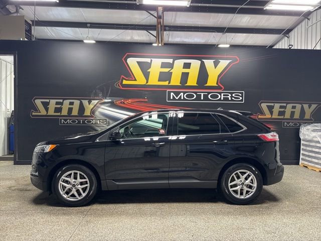 Used 2024 Ford Edge SEL image 3