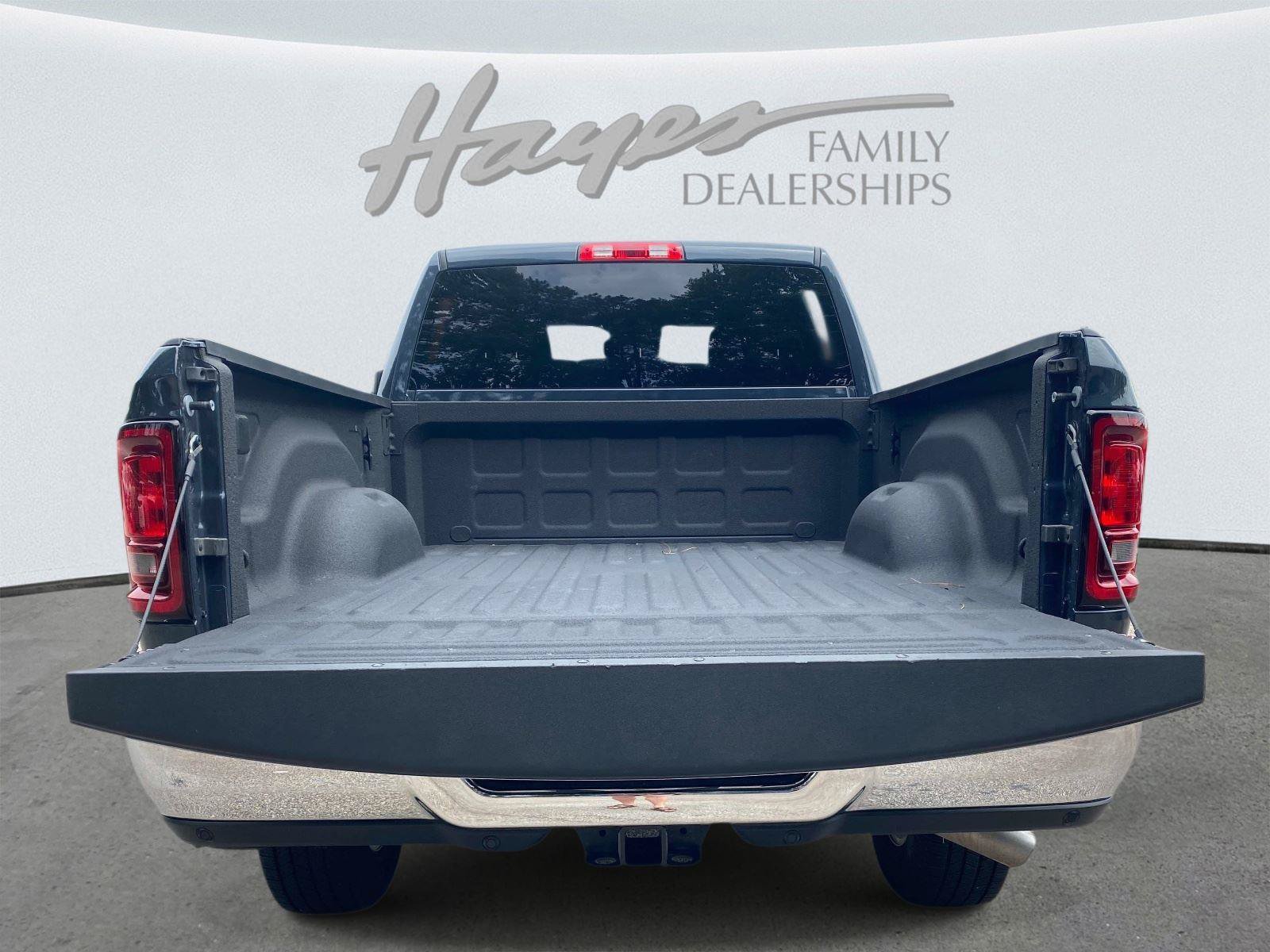 Used 2026 RAM 2500 Big Horn AWD/4WD image 7