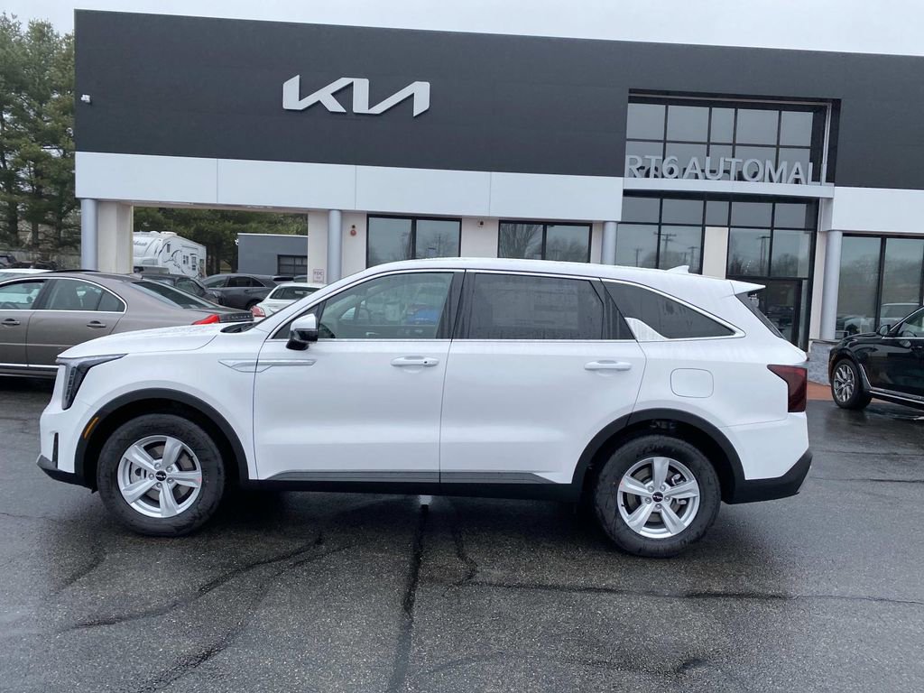 New 2026 Kia Sorento LX image 2