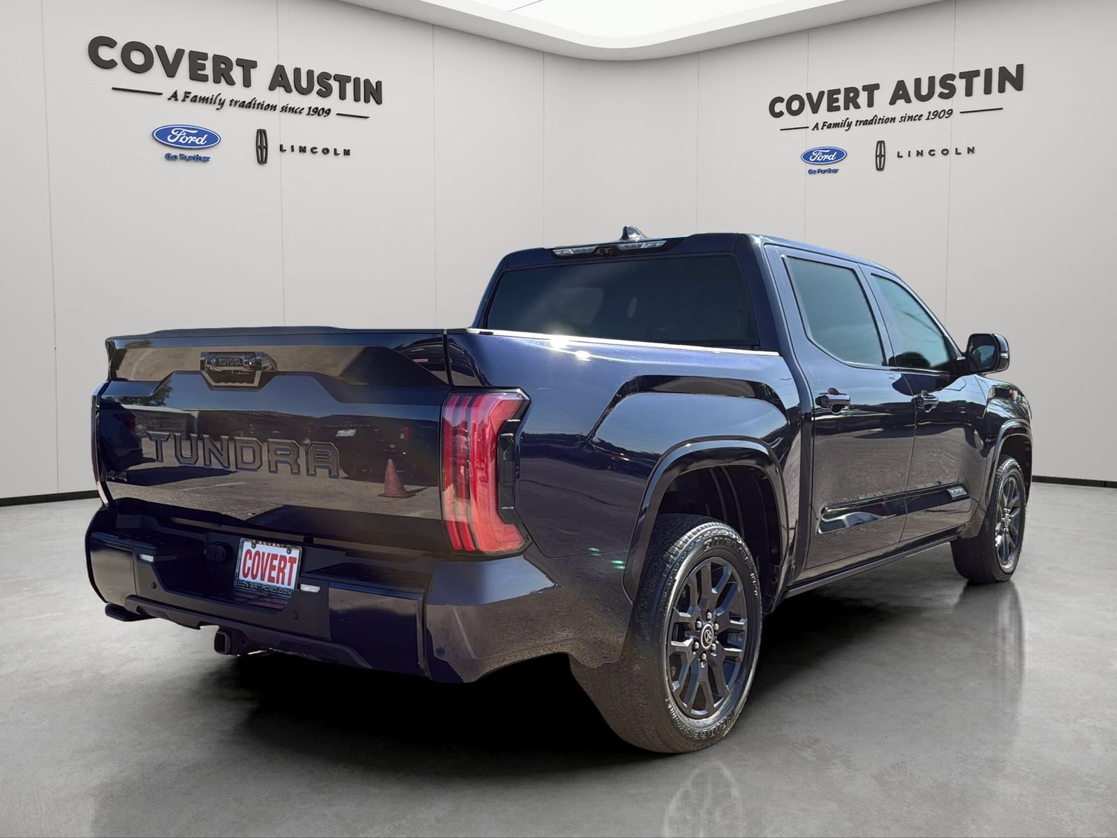 Used 2023 Toyota Tundra Platinum AWD/4WD image 5