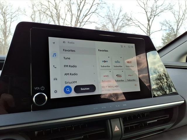 Used 2024 Toyota Prius LE image 18