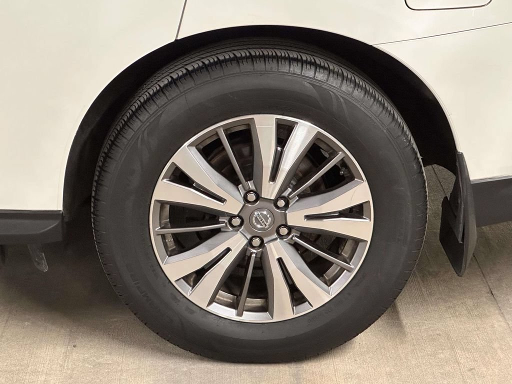Used 2020 Nissan Pathfinder SL w/ Cargo Package AWD/4WD image 12