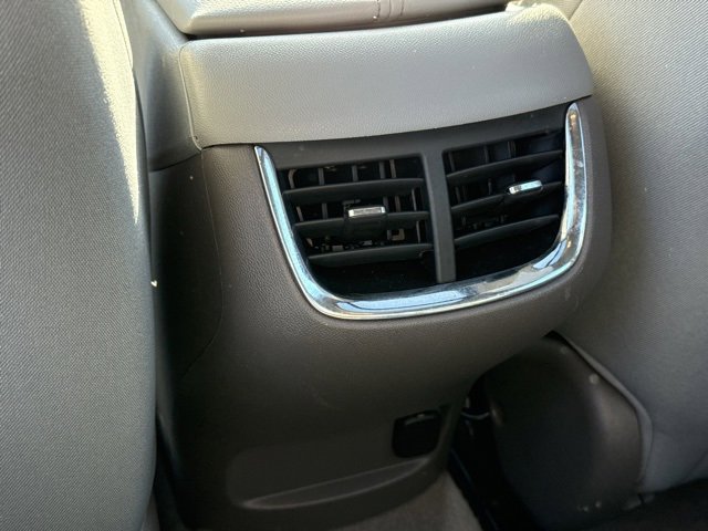 Used 2023 Chevrolet Malibu LT image 31