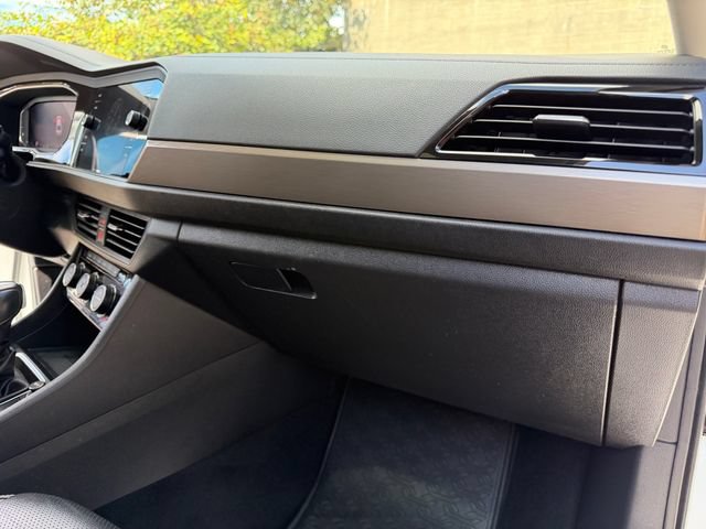 Used 2020 Volkswagen Jetta SEL Premium FWD image 27