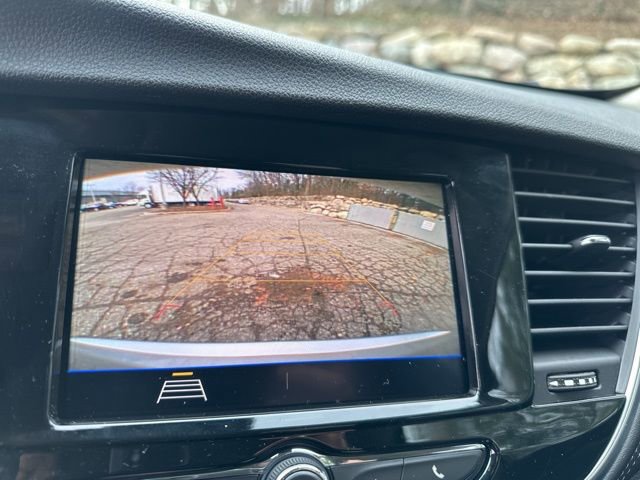 Used 2022 Buick Encore Preferred w/ Safety Package AWD/4WD image 19