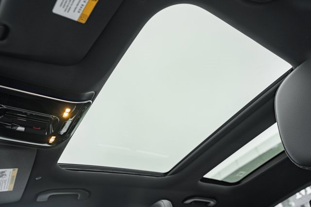 New 2025 Mercedes-Benz C 300 4MATIC Sedan image 35