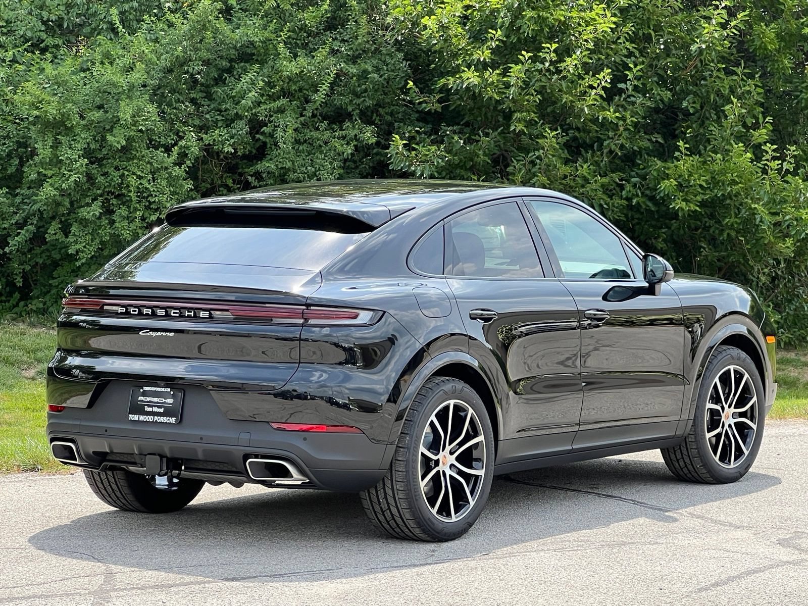 New 2026 Porsche Cayenne Coupe AWD/4WD image 6