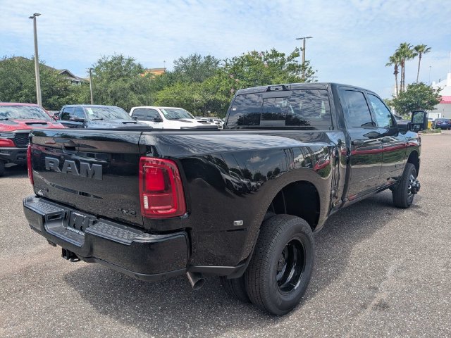 New 2026 RAM 3500 Big Horn AWD/4WD image 4