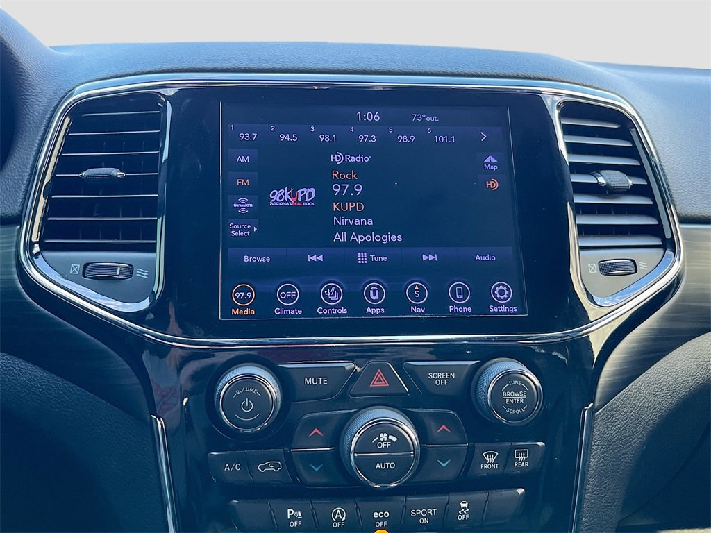 Used 2020 Jeep Grand Cherokee Altitude image 15