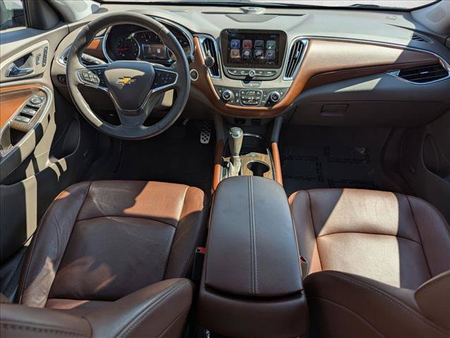 Used 2017 Chevrolet Malibu Premier w/ Premier Sun and Wheel Package FWD image 17