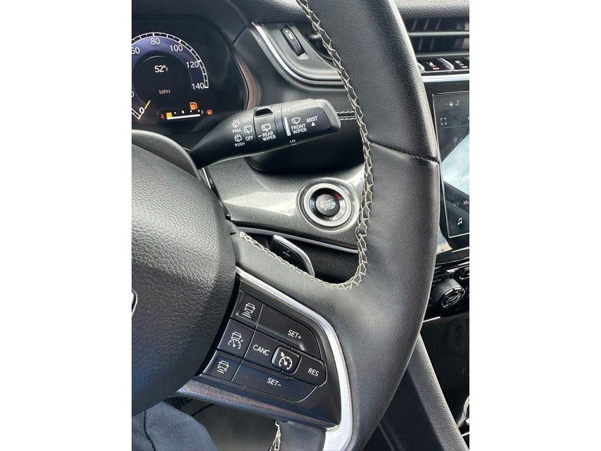 Used 2023 Jeep Grand Cherokee Laredo AWD/4WD image 40