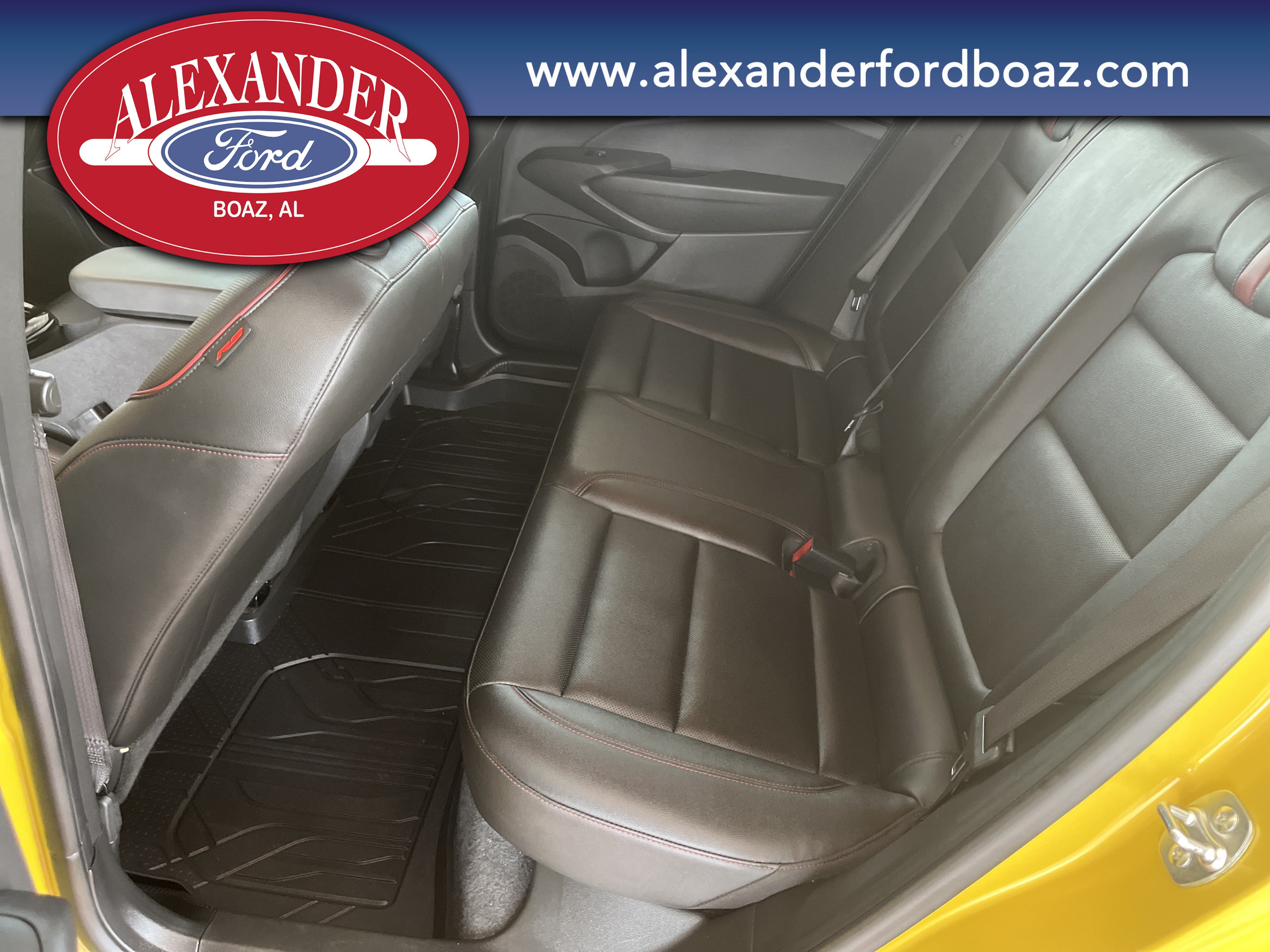 Used 2025 Chevrolet Trax RS w/ Sunroof Package FWD image 11