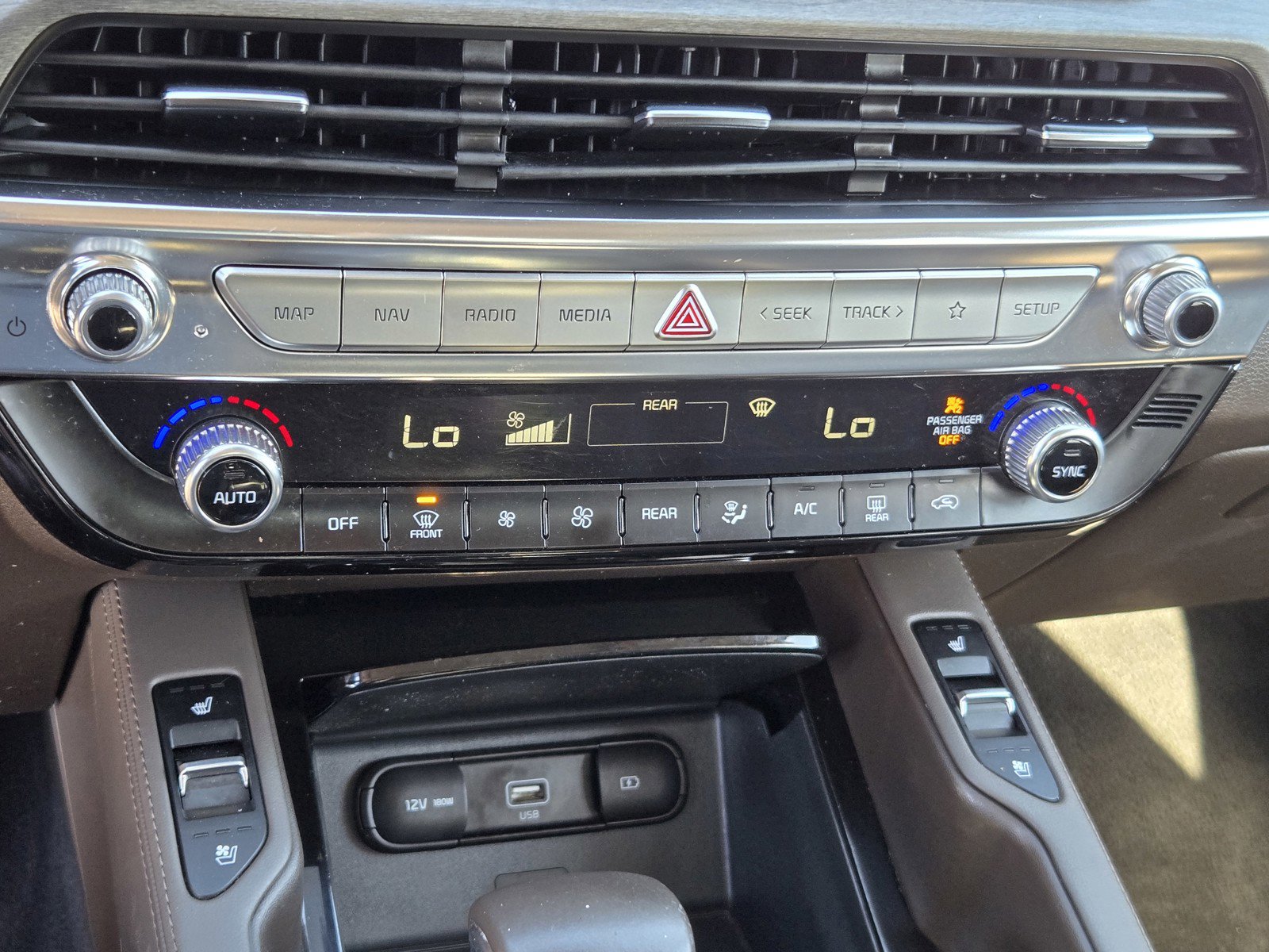 Certified 2022 Kia Telluride SX w/ Towing Package image 19