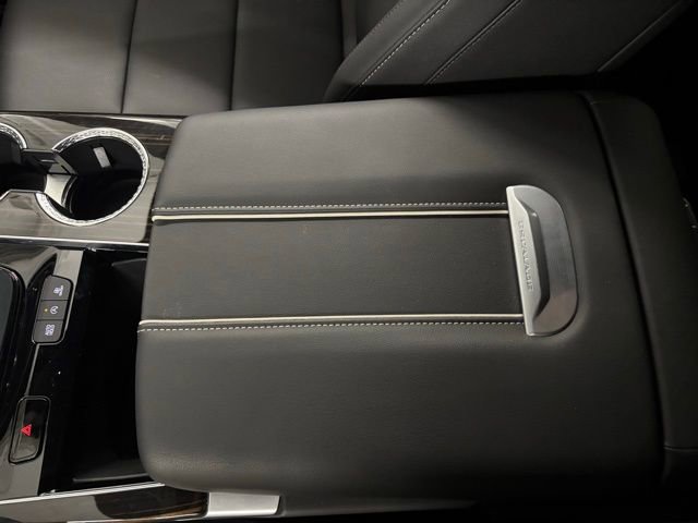 Certified 2025 Cadillac Escalade Luxury image 25