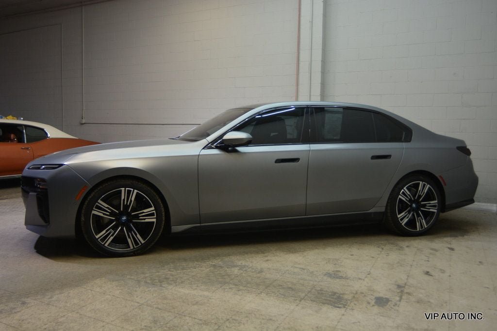 Used 2023 BMW i7 xDrive60 AWD/4WD image 31