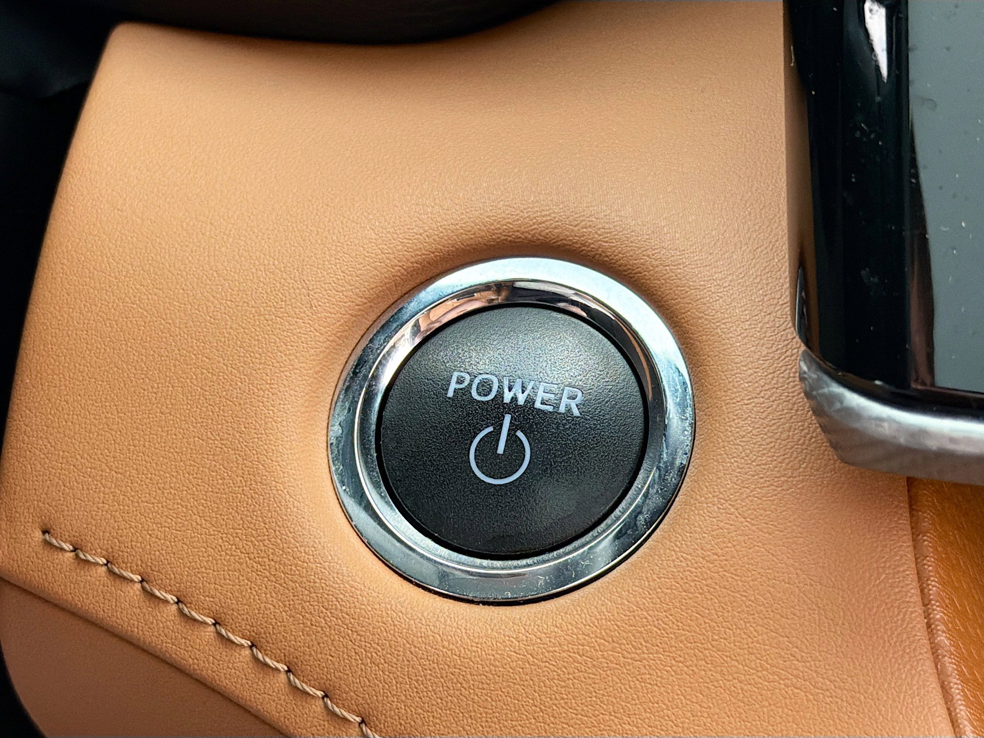 Used 2023 Toyota Highlander Platinum image 9