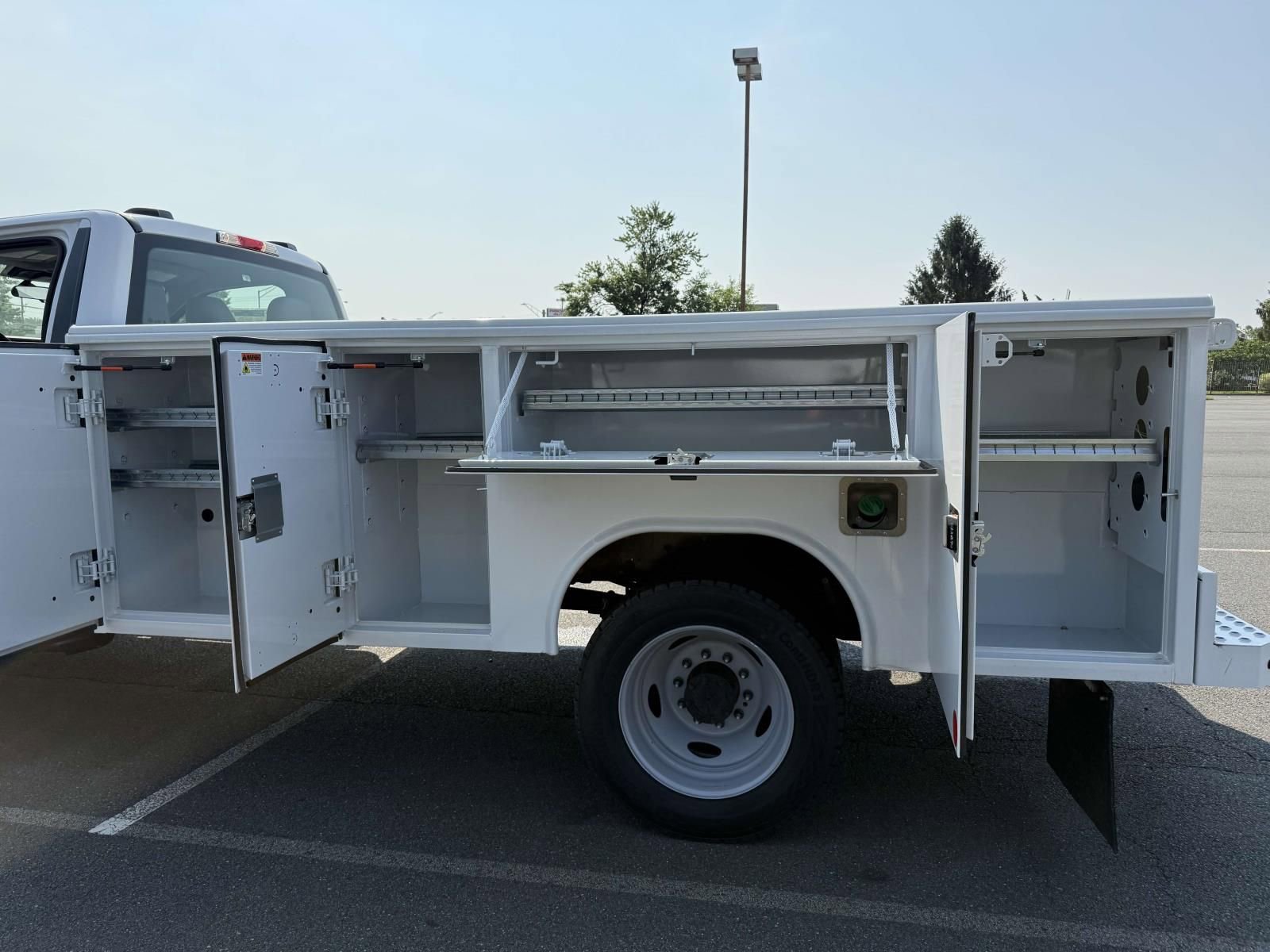 New 2024 Ford F550 4x4 Regular Cab Super Duty image 10