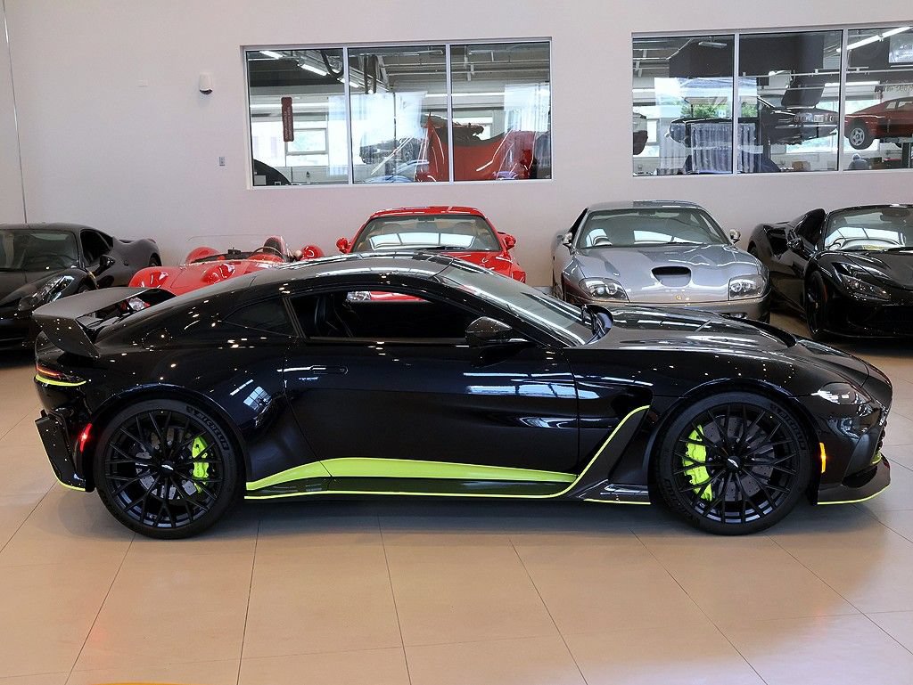 Used 2023 Aston Martin V12 Vantage RWD image 61
