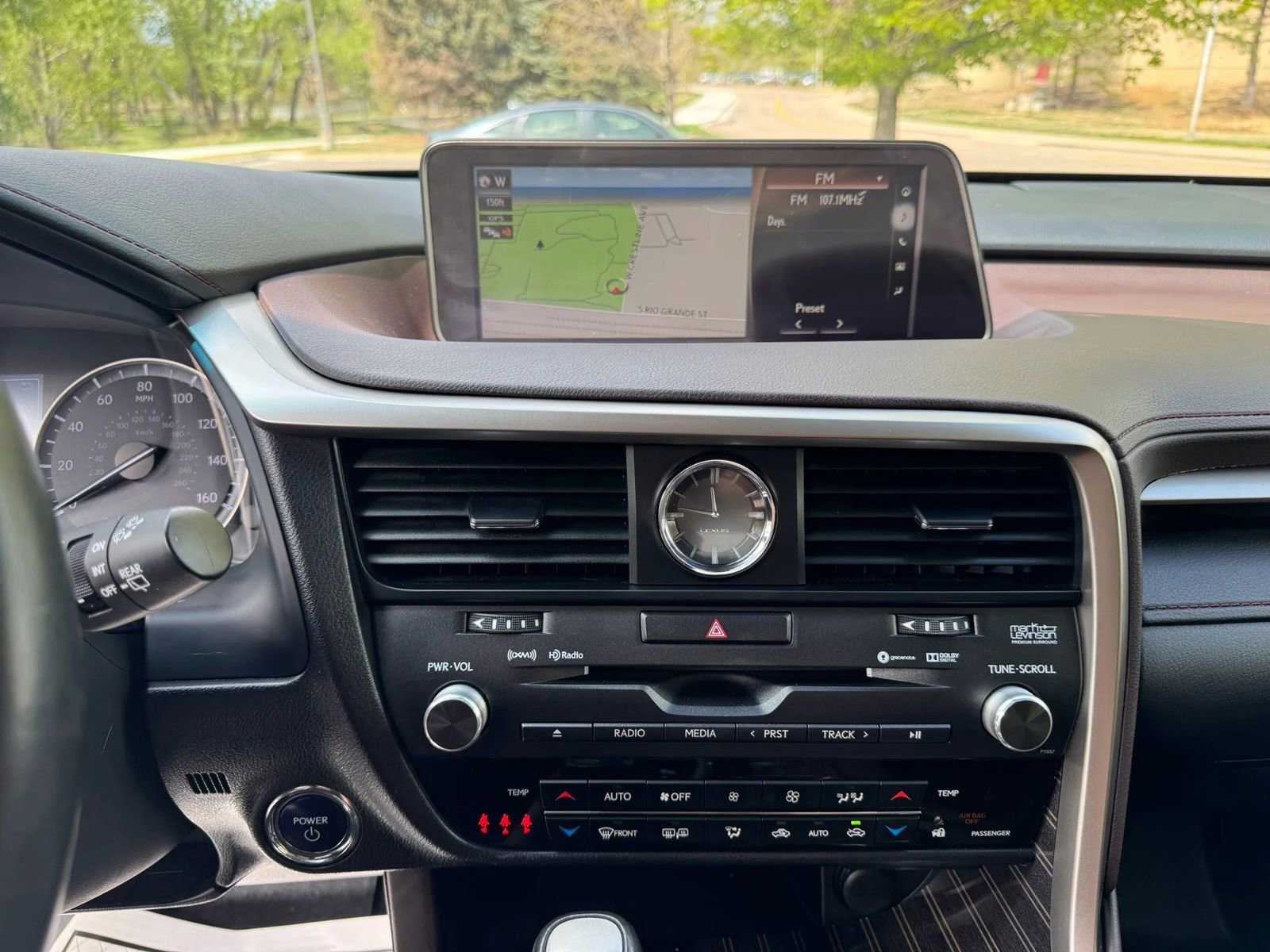 Used 2017 Lexus RX 450h AWD w/ Luxury Package image 27