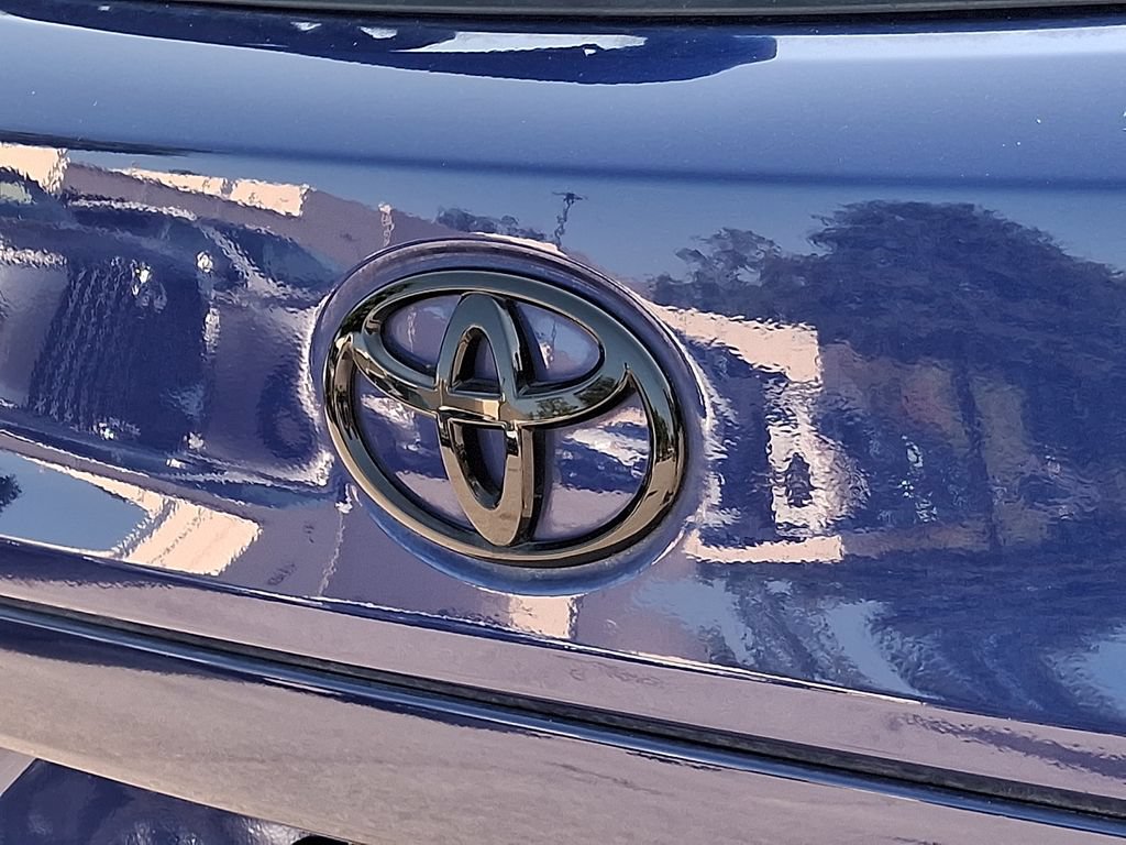 Used 2025 Toyota Corolla Cross AWD Hybrid w/ Convenience Package image 32
