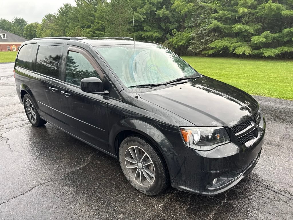 Used 2015 Dodge Grand Caravan R/T w/ Driver Convenience Group FWD image 1