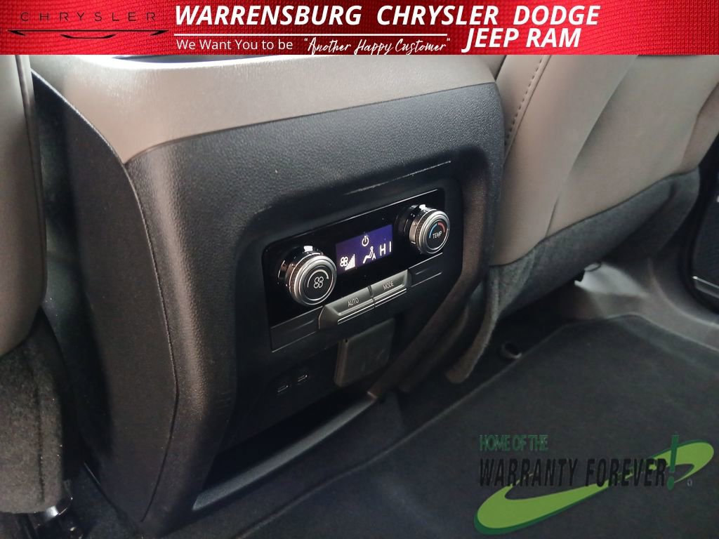 Used 2026 GMC Acadia Elevation w/ Elevation Premium Package AWD/4WD image 16