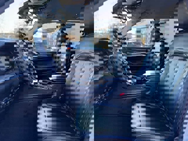 Used 2023 Jeep Grand Cherokee Limited w/ Black Appearance Package image 15