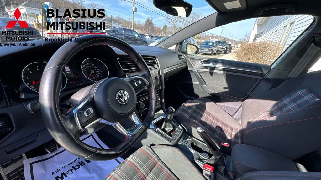Used 2018 Volkswagen GTI SE image 14