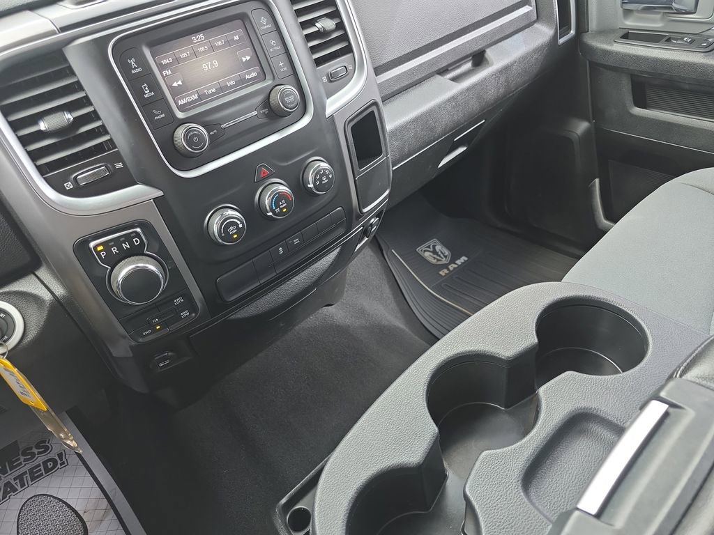 Used 2021 RAM 1500 Classic SLT image 24