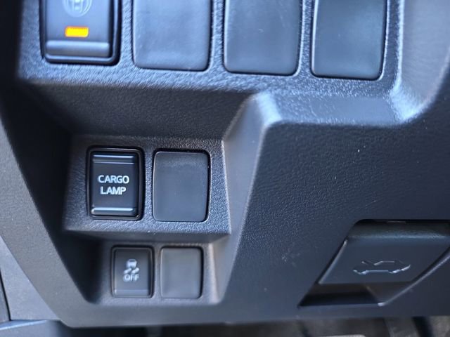 Used 2024 Nissan Frontier Pro-X w/ Technology Package image 30