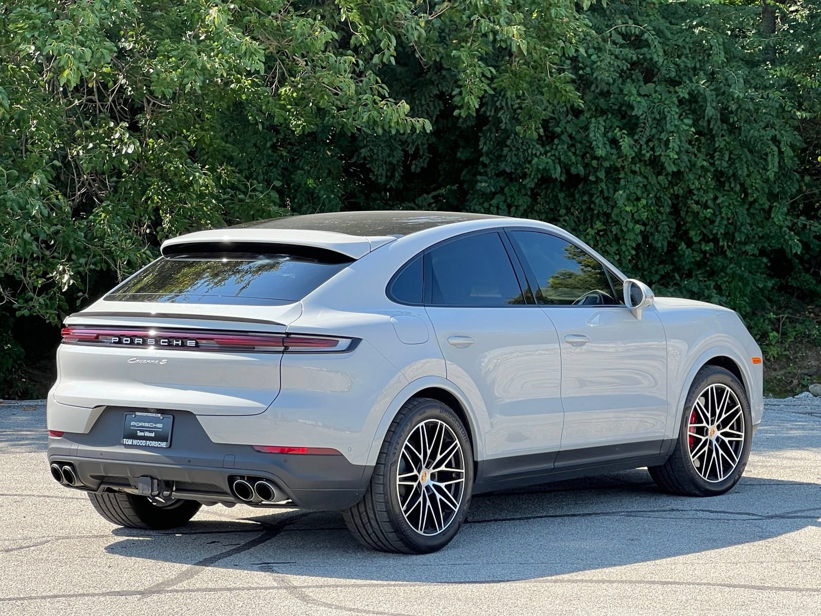 Certified 2024 Porsche Cayenne S AWD/4WD image 6