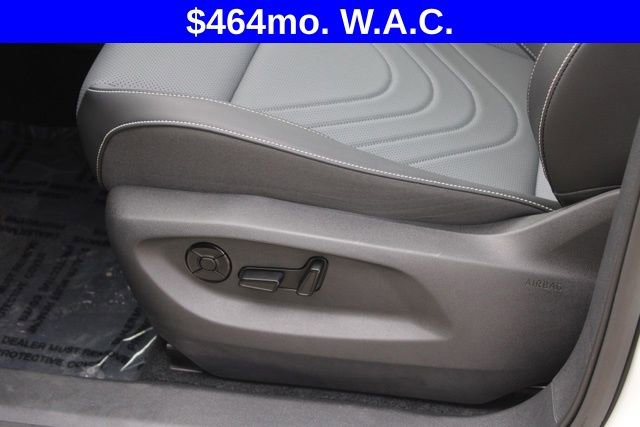 Used 2025 Volkswagen Tiguan SE AWD/4WD image 17